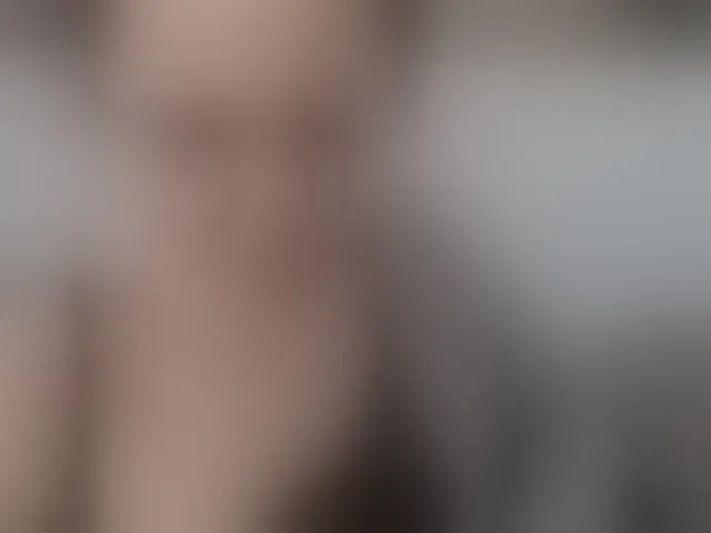 Live sex webcam photo for cleophee #293273898
