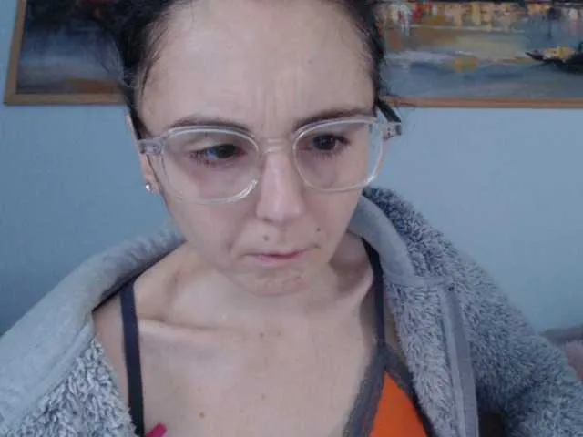 Live sex webcam photo for cleophee #293301324