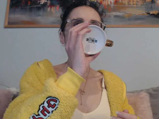 Live sex webcam photo for cleophee #293322353
