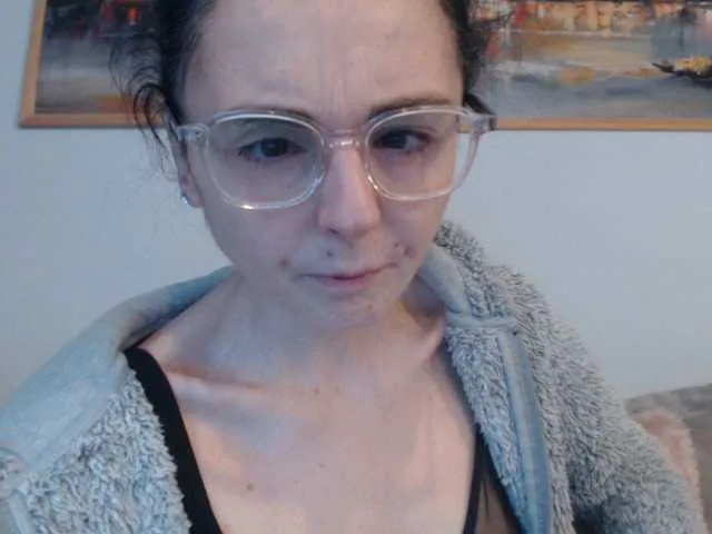 Live sex webcam photo for cleophee #293341912