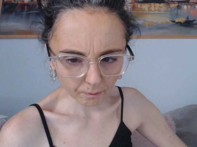 Live sex webcam photo for cleophee #293770078