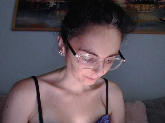 Live sex webcam photo for cleophee #293845999