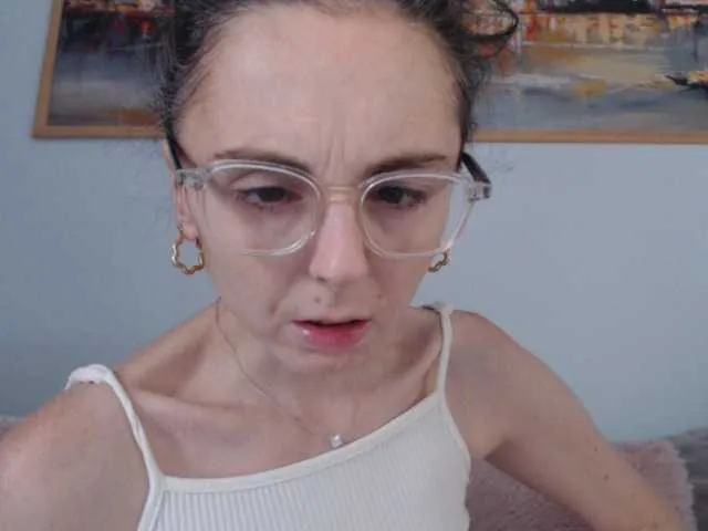 Live sex webcam photo for cleophee #293938401