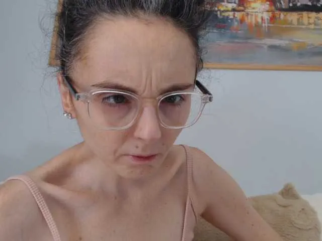 Live sex webcam photo for cleophee #294007437