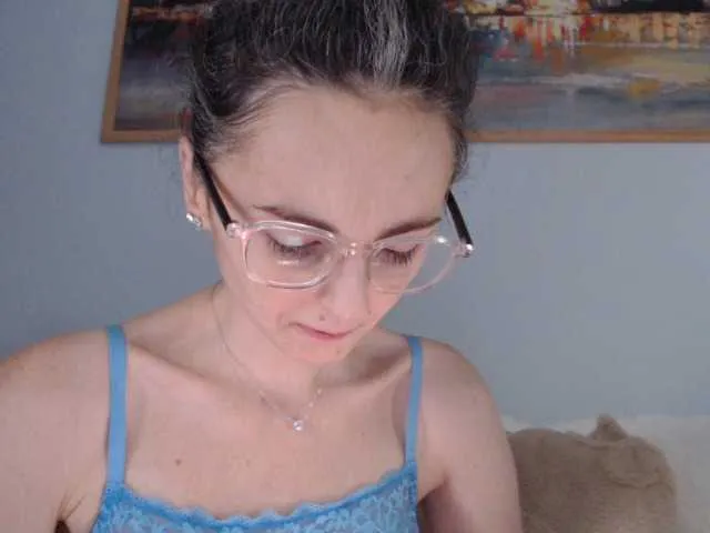 Live sex webcam photo for cleophee #294094734