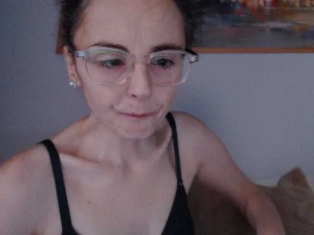 Live sex webcam photo for cleophee #294170346