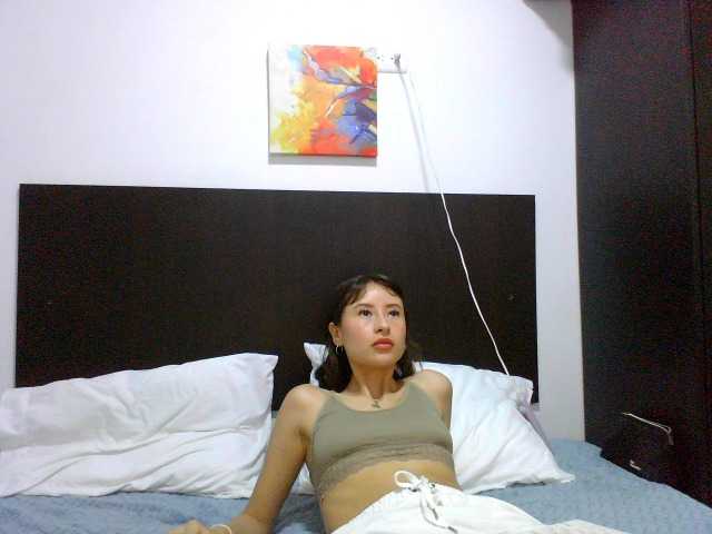 Live sex webcam photo for clhoeyviolett #291508983