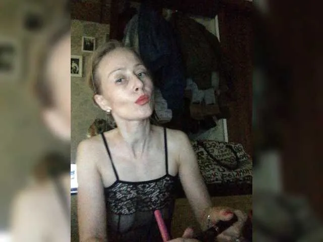 Live sex webcam photo for clitgames #275632440