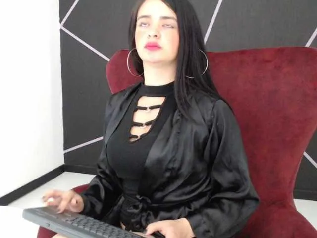 Live sex webcam photo for cloe-evans #273397728