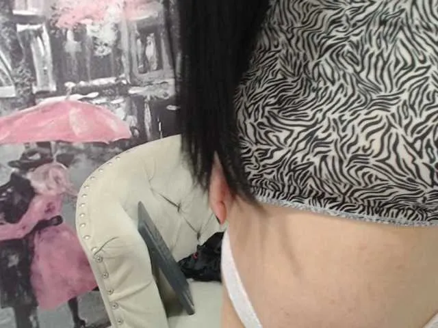 Live sex webcam photo for cloe-evans #273881808