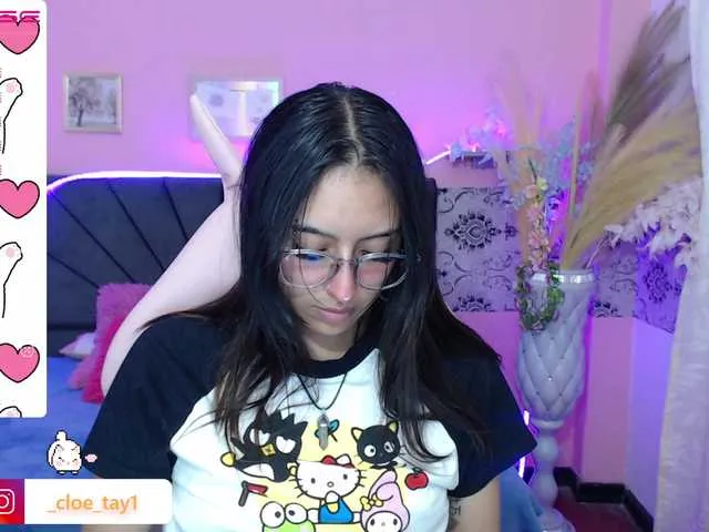 Live sex webcam photo for cloe-tay1 #275506555