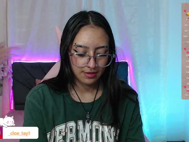 Live sex webcam photo for cloe-tay1 #276158224