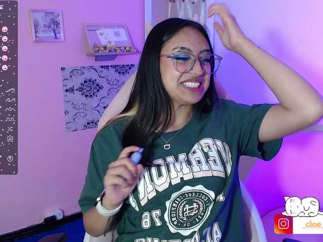 Live sex webcam photo for cloe-tay1 #276389110