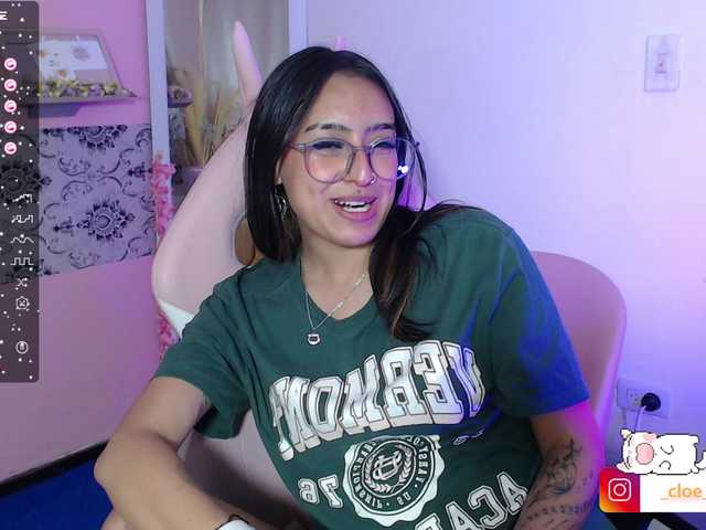 Live sex webcam photo for cloe-tay1 #276396418