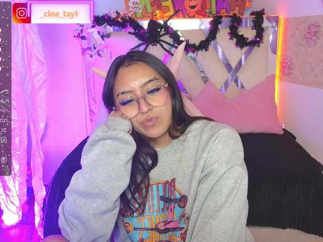 Live sex webcam photo for cloe-tay1 #276437669