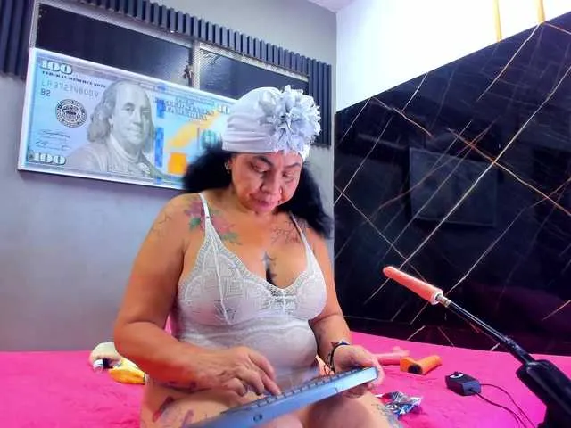 Live sex webcam photo for cloeerabbyt #290991143