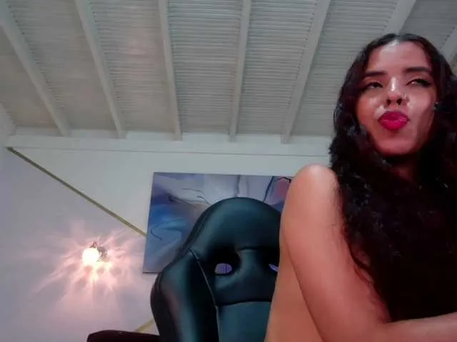 Live sex webcam photo for cloespencer #276365197