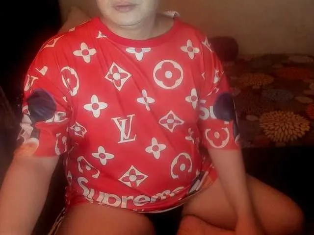 Live sex webcam photo for cloudy1993 #290786089