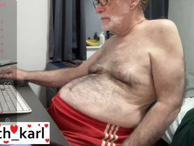 Live sex webcam photo for coach-karl #276638289