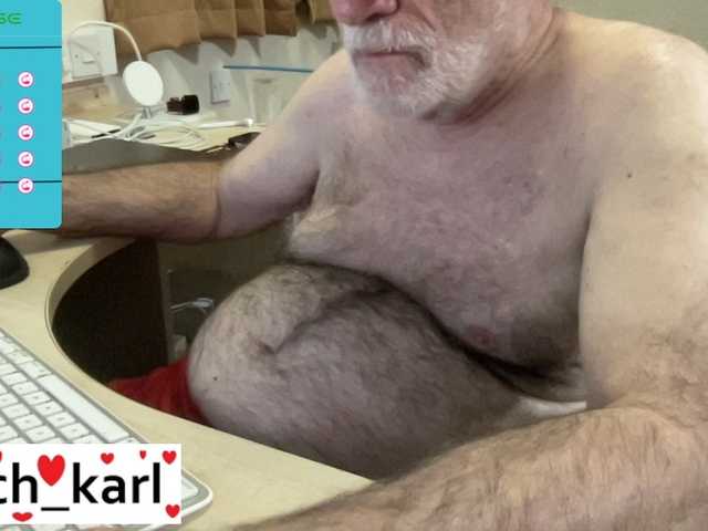 Live sex webcam photo for coach-karl #276929821