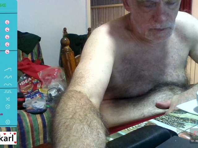 Live sex webcam photo for coach-karl #289636819