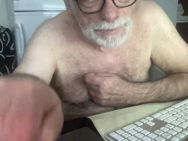 Live sex webcam photo for coach-karl #290411283