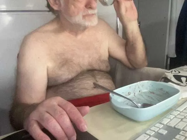 Live sex webcam photo for coach-karl #290421605