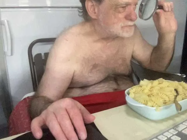 Live sex webcam photo for coach-karl #290502107