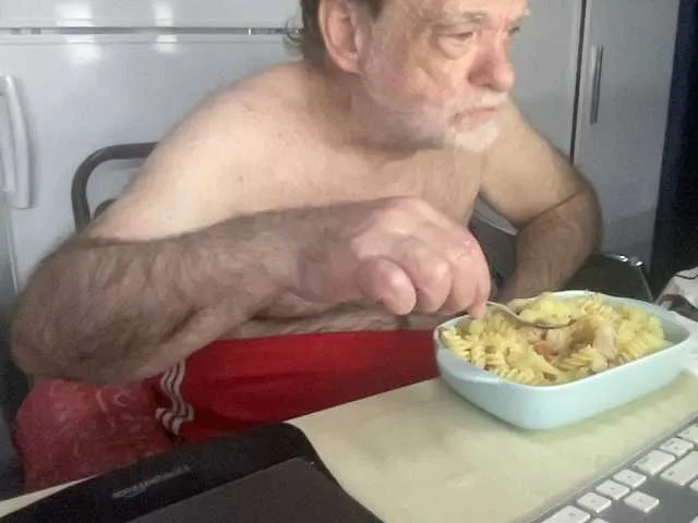 Live sex webcam photo for coach-karl #290507401