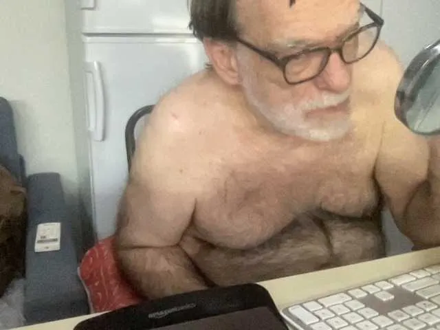 Live sex webcam photo for coach-karl #290516298