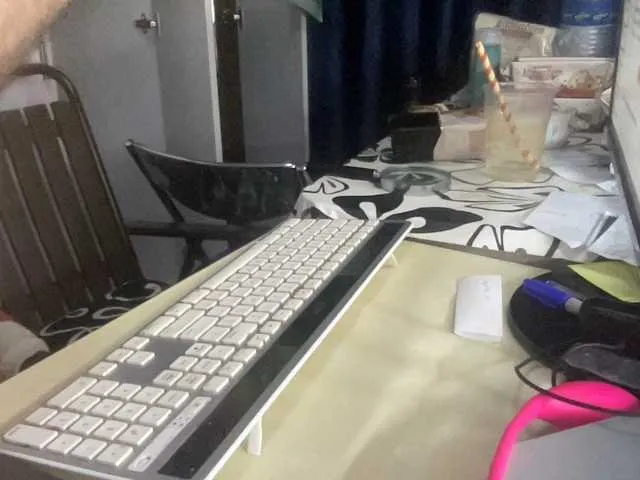 Live sex webcam photo for coach-karl #290557022