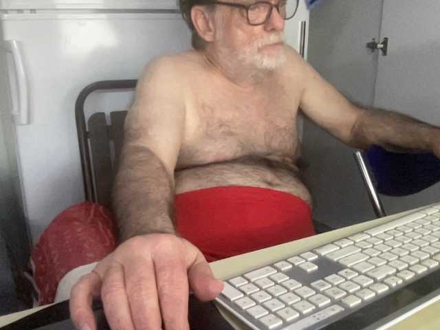 Live sex webcam photo for coach-karl #290585243