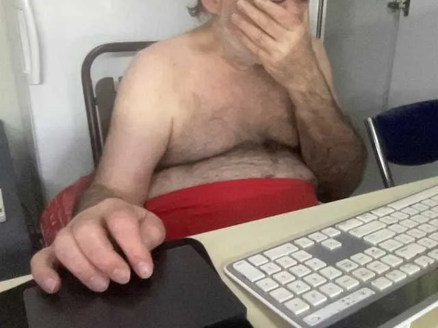 Live sex webcam photo for coach-karl #290597862