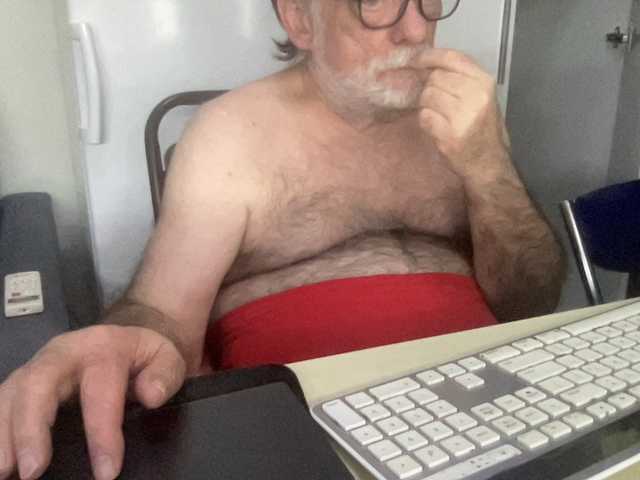 Live sex webcam photo for coach-karl #290603705