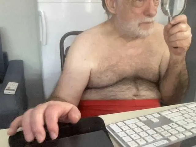 Live sex webcam photo for coach-karl #290731354