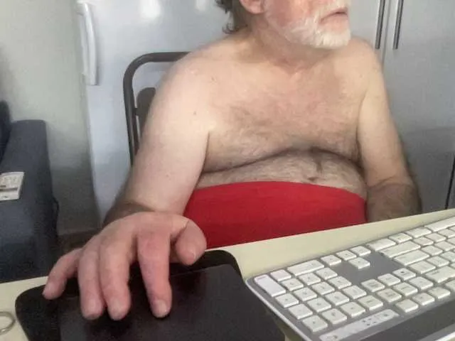 Live sex webcam photo for coach-karl #290775580