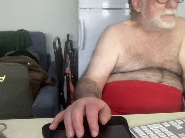 Live sex webcam photo for coach-karl #290830796