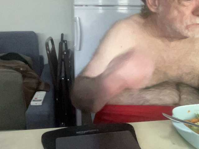 Live sex webcam photo for coach-karl #290869959