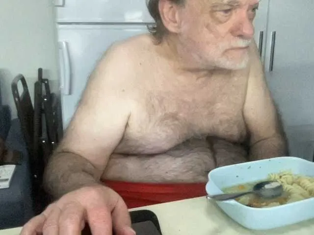 Live sex webcam photo for coach-karl #290883907