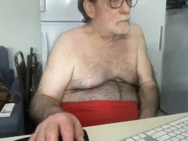 Live sex webcam photo for coach-karl #290891872