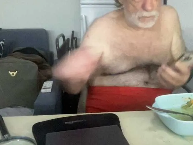 Live sex webcam photo for coach-karl #291023055