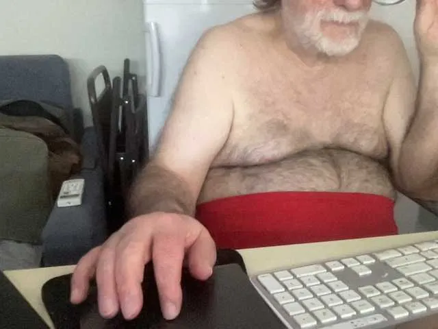 Live sex webcam photo for coach-karl #291043488