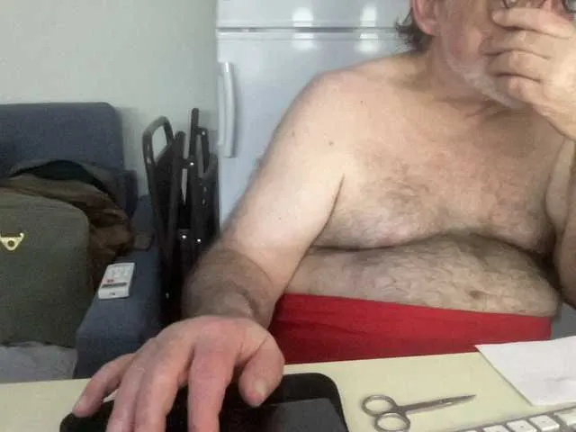 Live sex webcam photo for coach-karl #291060102