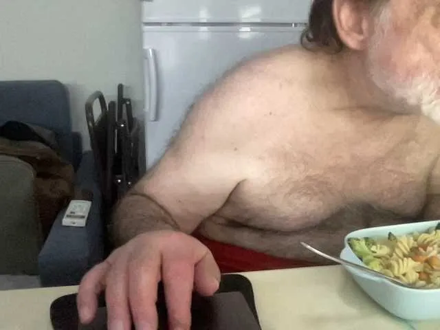 Live sex webcam photo for coach-karl #291085529