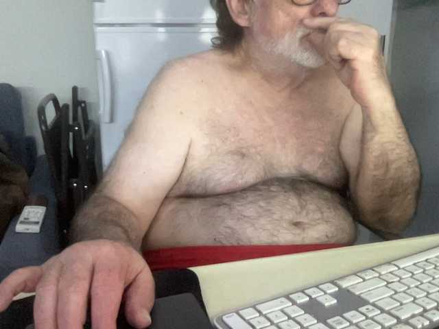 Live sex webcam photo for coach-karl #291101076