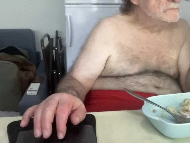 Live sex webcam photo for coach-karl #291144175