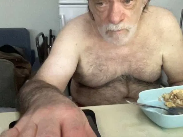 Live sex webcam photo for coach-karl #291167176