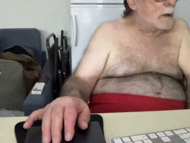 Live sex webcam photo for coach-karl #291170782