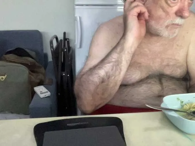 Live sex webcam photo for coach-karl #291186155