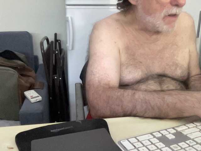 Live sex webcam photo for coach-karl #291212622